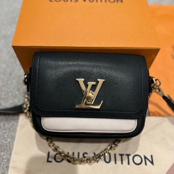 Louis Vuitton Lockme Tender bag - Picture 2 of 13